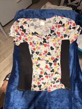 Cherokee Heart Print Scrub Top in Black, Red, Pink, Yellow small